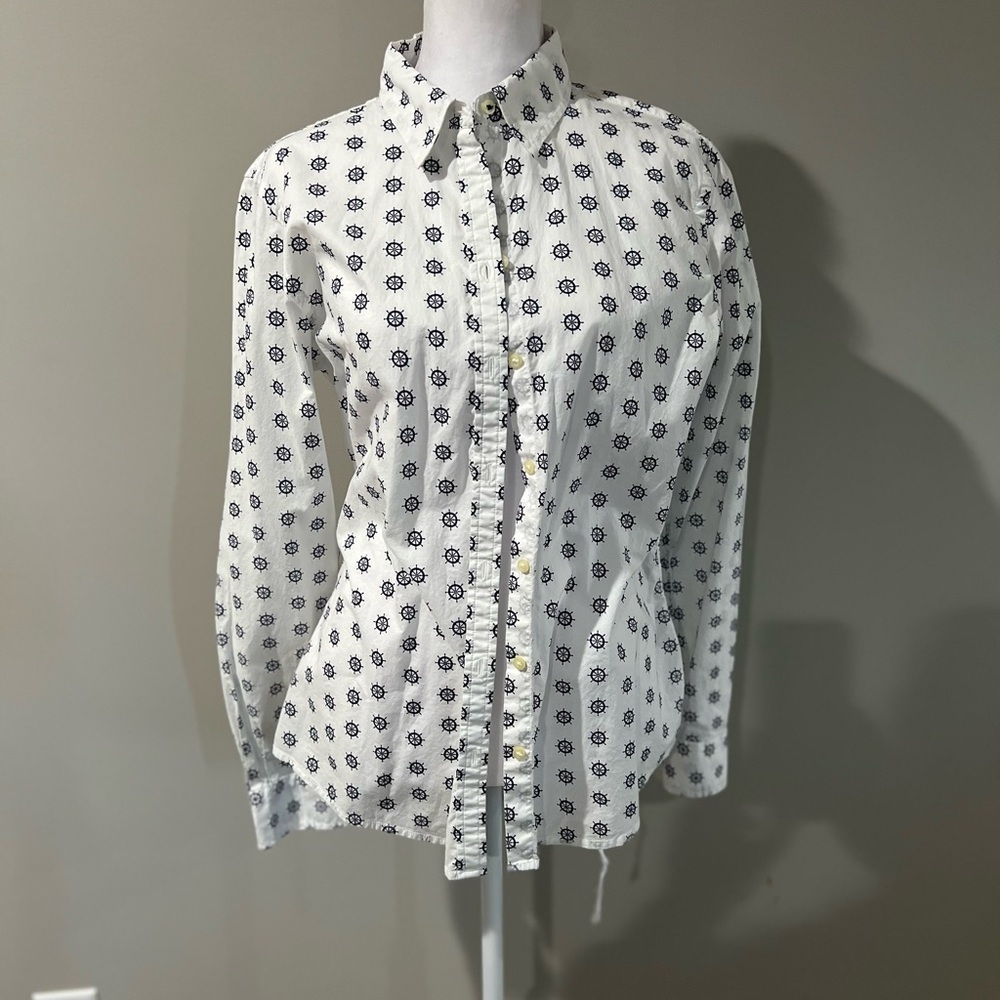 Banana republic size L button down salt wash shirt